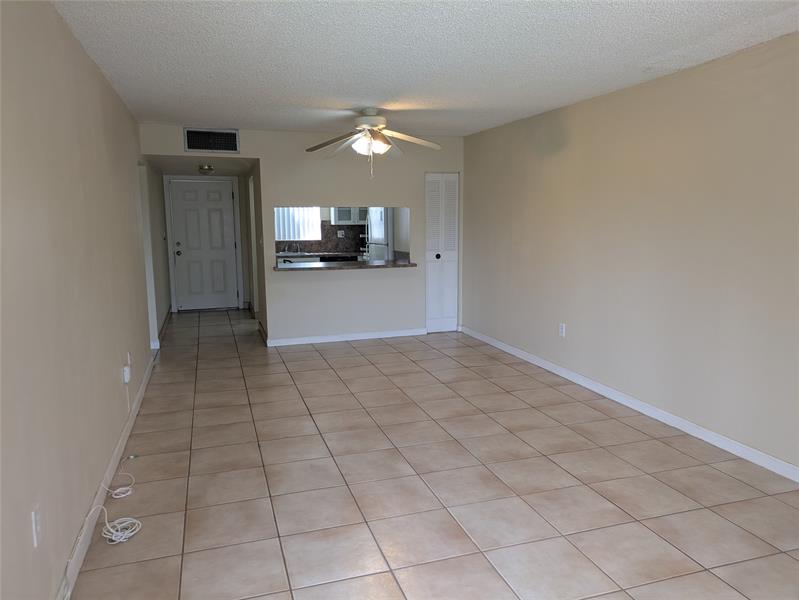 Image 4 of 19 For 6503 Winfield Blvd  229-d