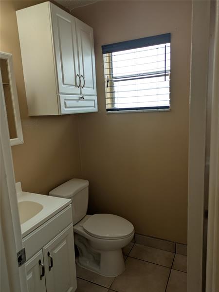 Image 5 of 19 For 6503 Winfield Blvd  229-d