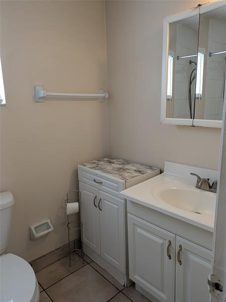 Image 6 of 19 For 6503 Winfield Blvd  229-d