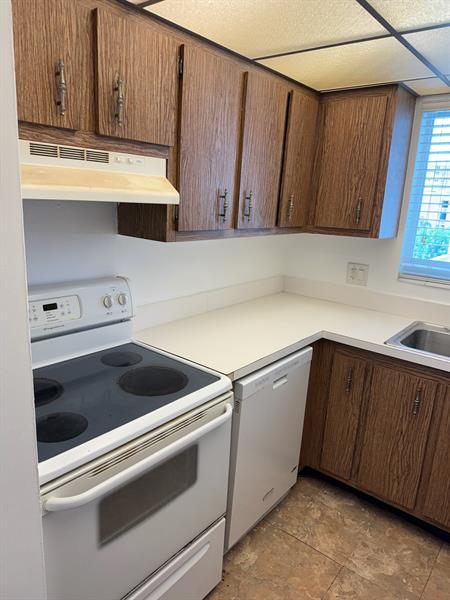 Image 24 of 25 For 2860 14th Street Cswy  405 D