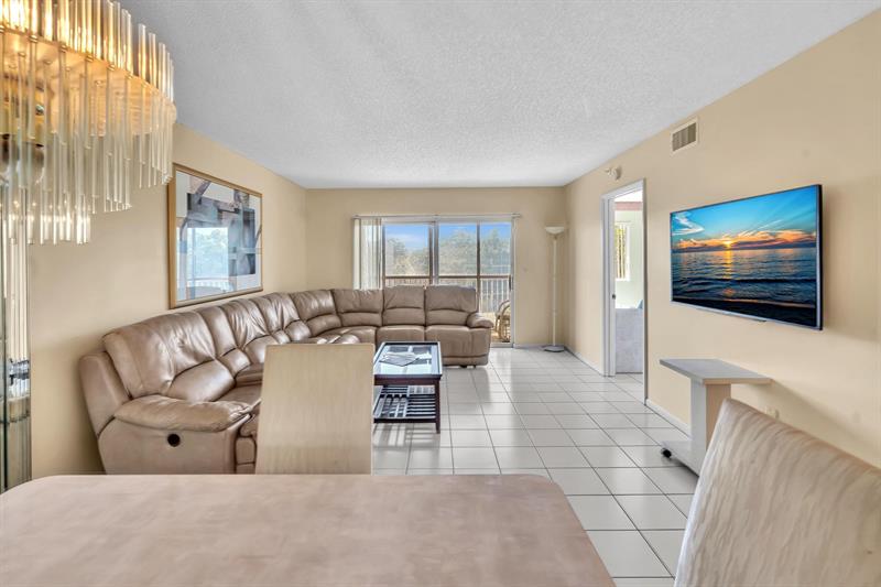 Image 11 of 73 For 9560 Weldon Cir  J413