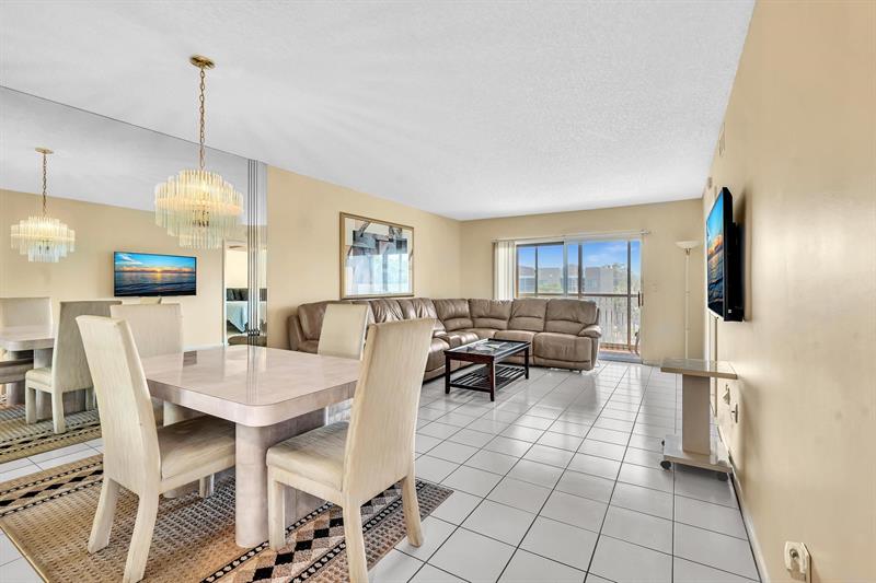 Image 13 of 73 For 9560 Weldon Cir  J413