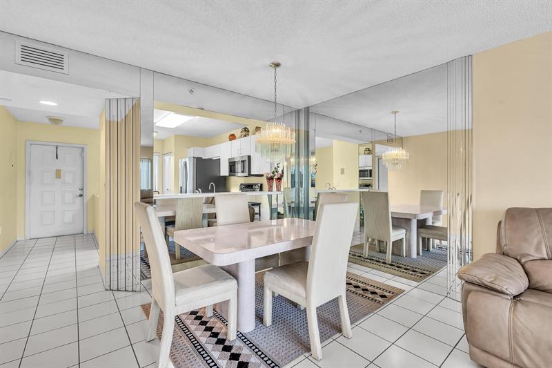 Image 16 of 73 For 9560 Weldon Cir  J413