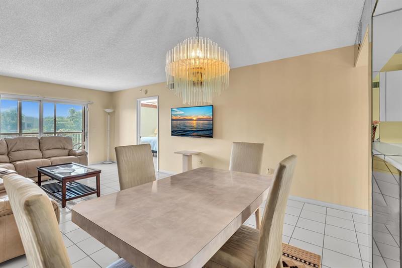 Image 17 of 73 For 9560 Weldon Cir  J413