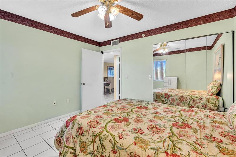 Image 28 of 73 For 9560 Weldon Cir  J413
