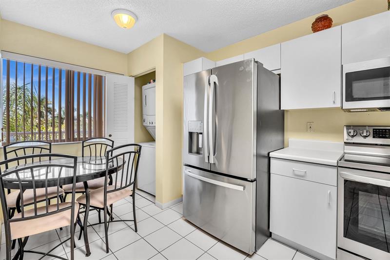 Image 8 of 73 For 9560 Weldon Cir  J413