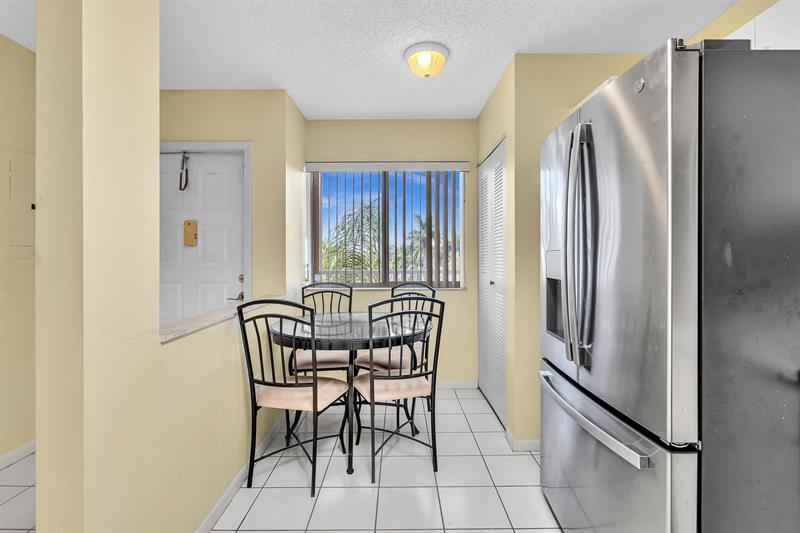 Image 9 of 73 For 9560 Weldon Cir  J413