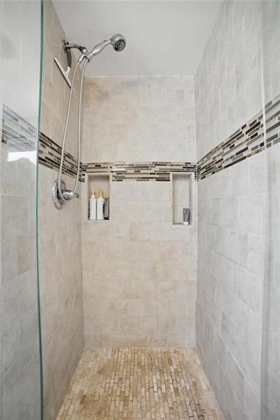 Image 23 of 54 For 1540 16th St