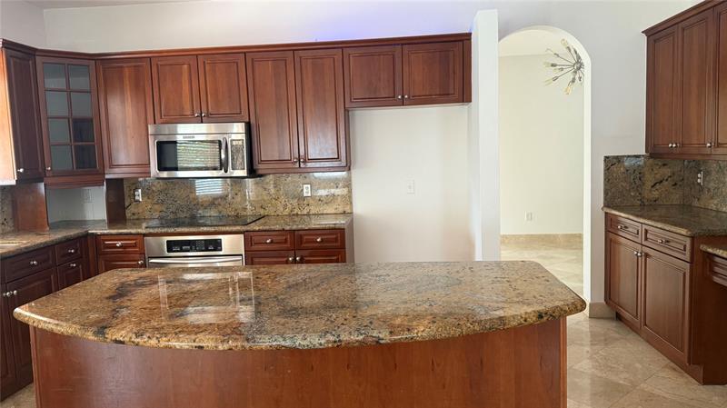 Image 3 of 5 For 16848 16th St