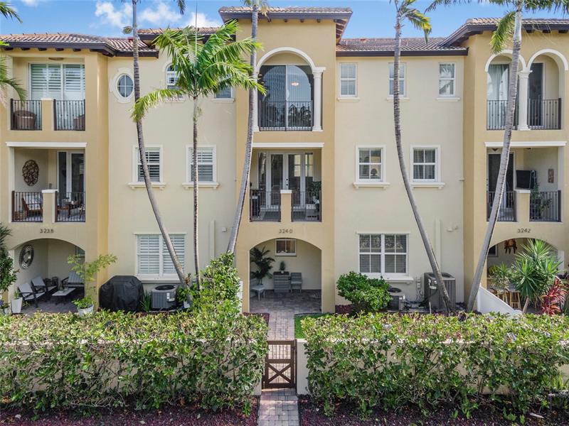 Details for 3240 13 St  3240, Pompano Beach, FL 33062