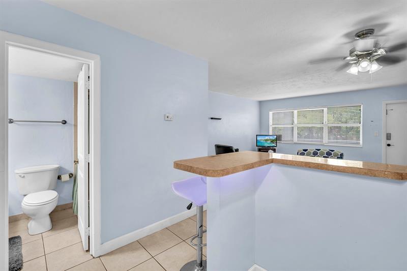 Image 13 of 39 For 6200 22nd Way  206