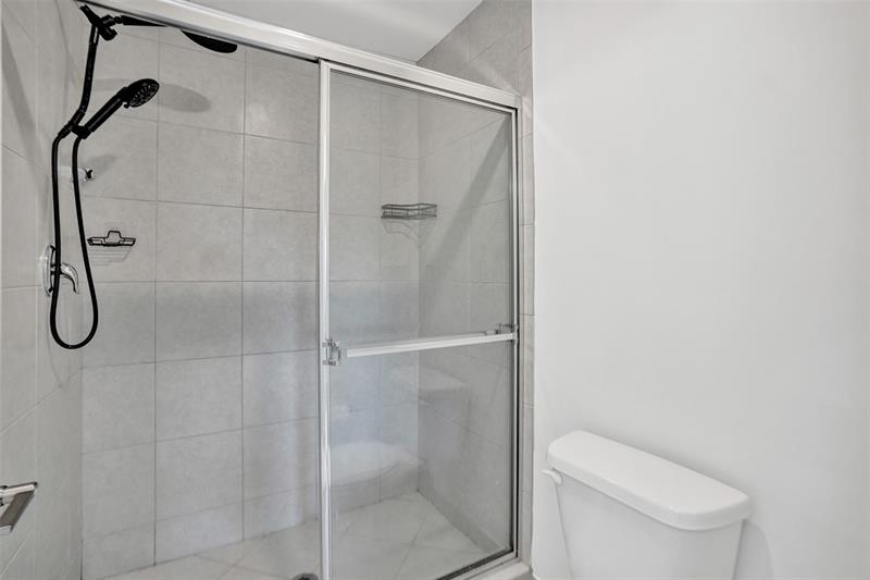 Image 18 of 31 For 4748 63rd Ter  4748