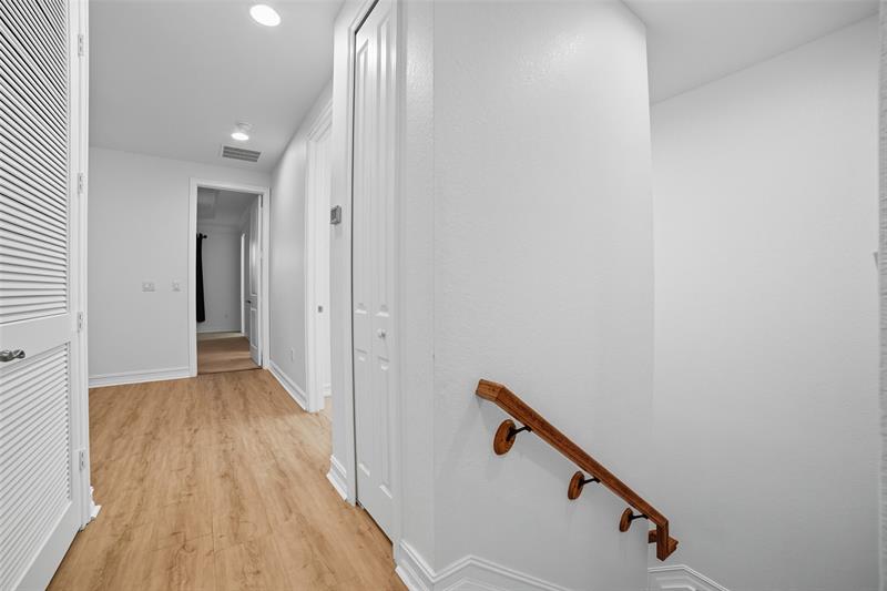 Image 16 of 32 For 13011 Riverwalk Cir N