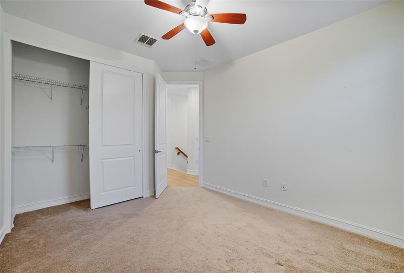 Image 22 of 32 For 13011 Riverwalk Cir N