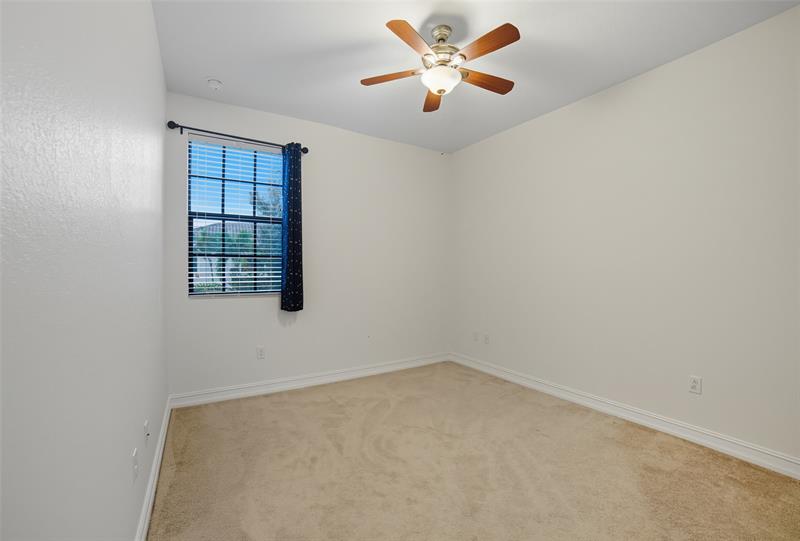 Image 23 of 32 For 13011 Riverwalk Cir N