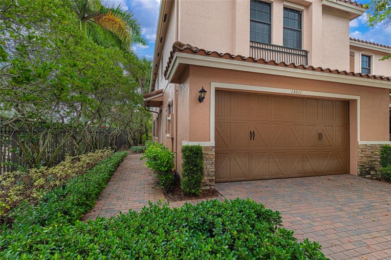 Image 6 of 32 For 13011 Riverwalk Cir N