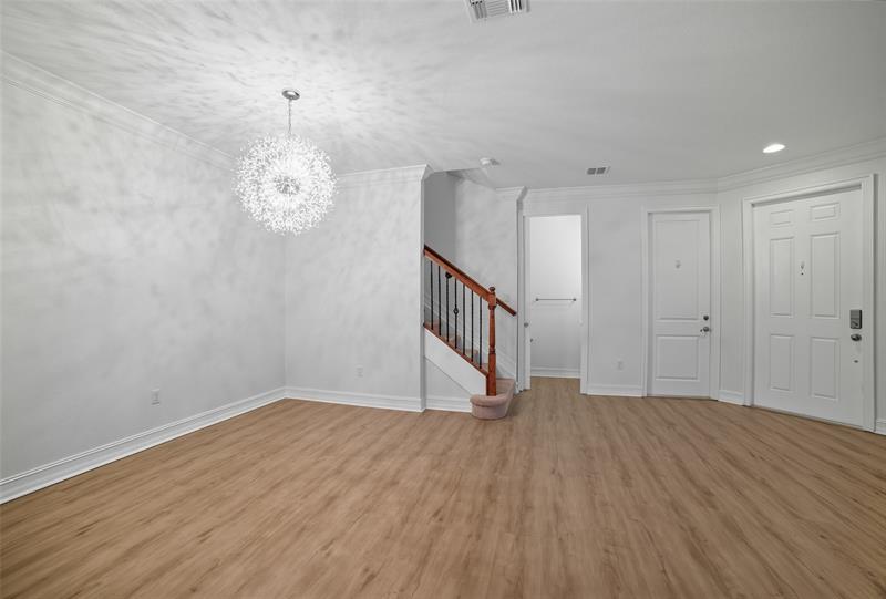 Image 9 of 32 For 13011 Riverwalk Cir N