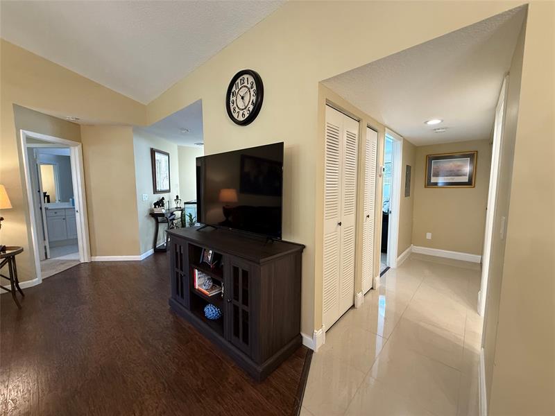 Image 17 of 44 For 9237 9th Pl  9237