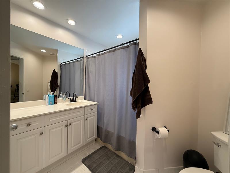 Image 23 of 44 For 9237 9th Pl  9237