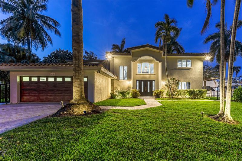 Image 11 of 77 For 616 1st Key Dr