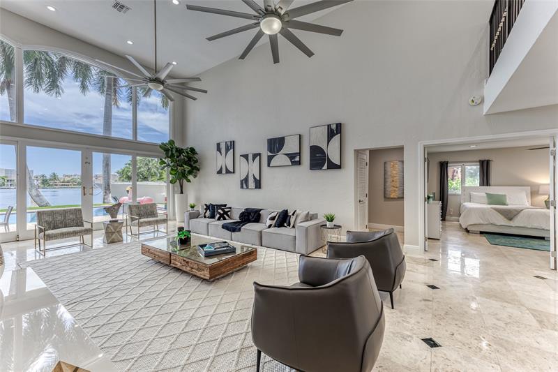 Image 16 of 77 For 616 1st Key Dr