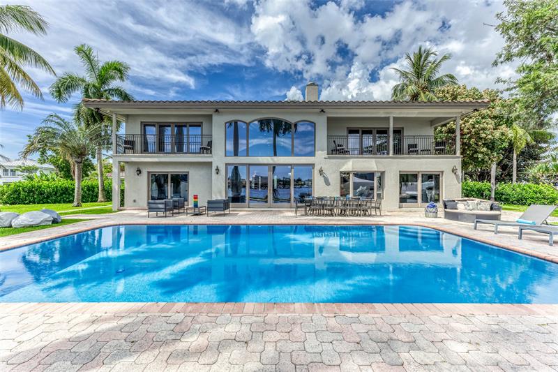 Image 3 of 77 For 616 1st Key Dr