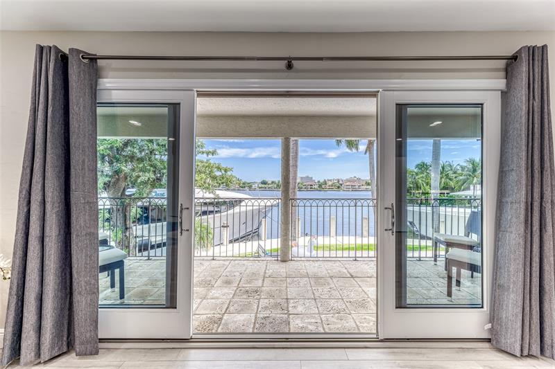 Image 33 of 77 For 616 1st Key Dr