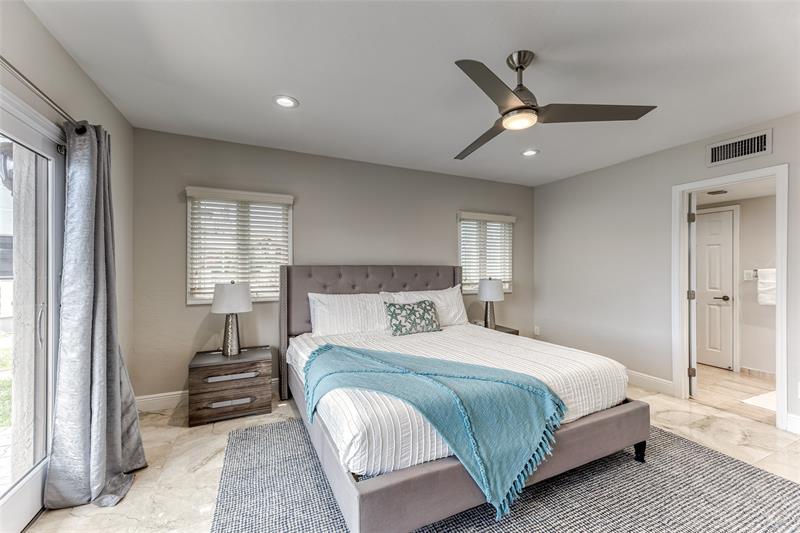 Image 51 of 77 For 616 1st Key Dr