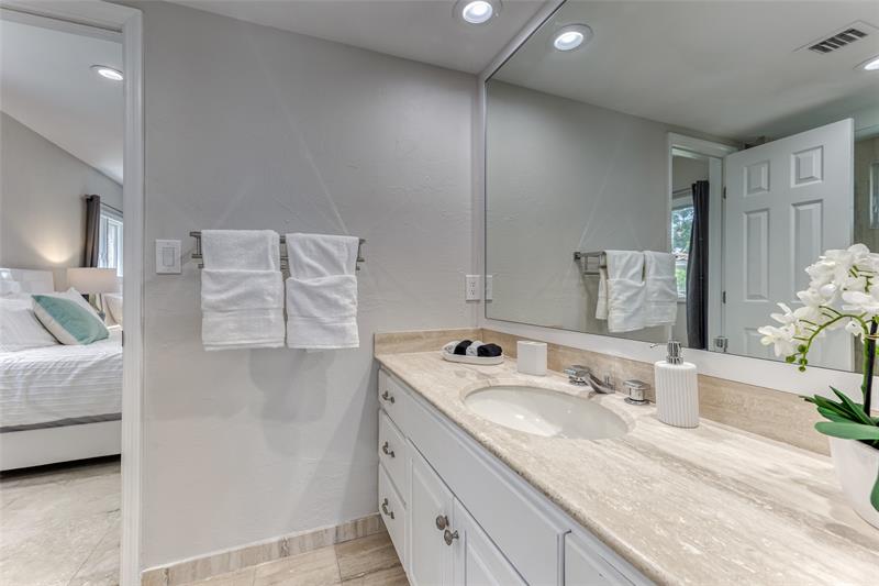 Image 58 of 77 For 616 1st Key Dr