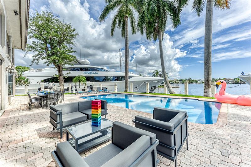 Image 64 of 77 For 616 1st Key Dr