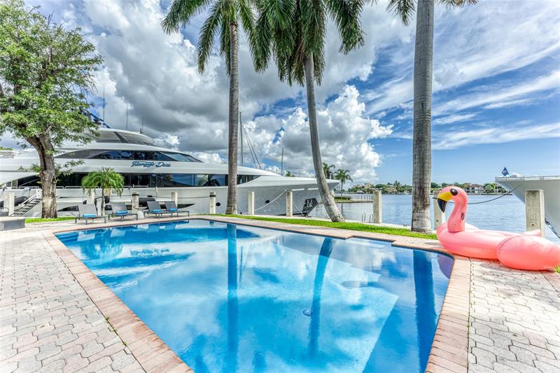Image 65 of 77 For 616 1st Key Dr