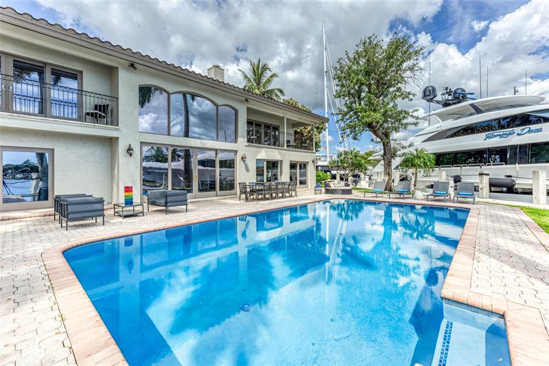Image 66 of 77 For 616 1st Key Dr