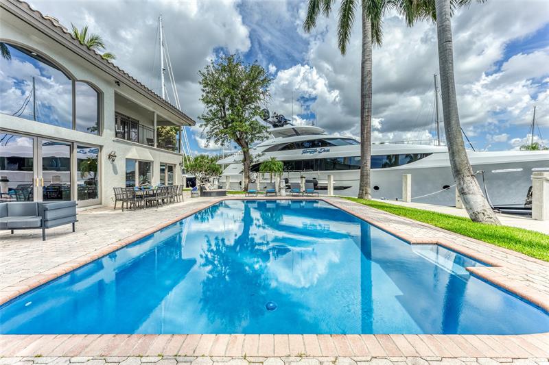 Image 70 of 77 For 616 1st Key Dr