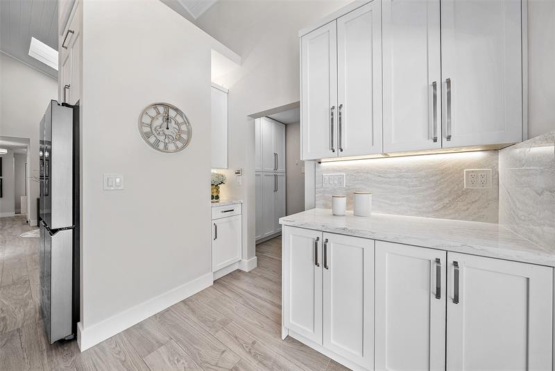 Image 12 of 51 For 2845 42nd   St