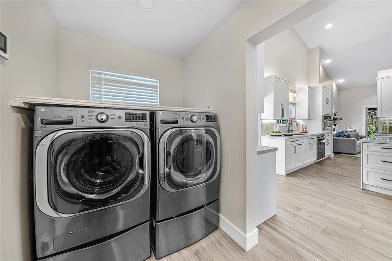 Image 14 of 51 For 2845 42nd   St