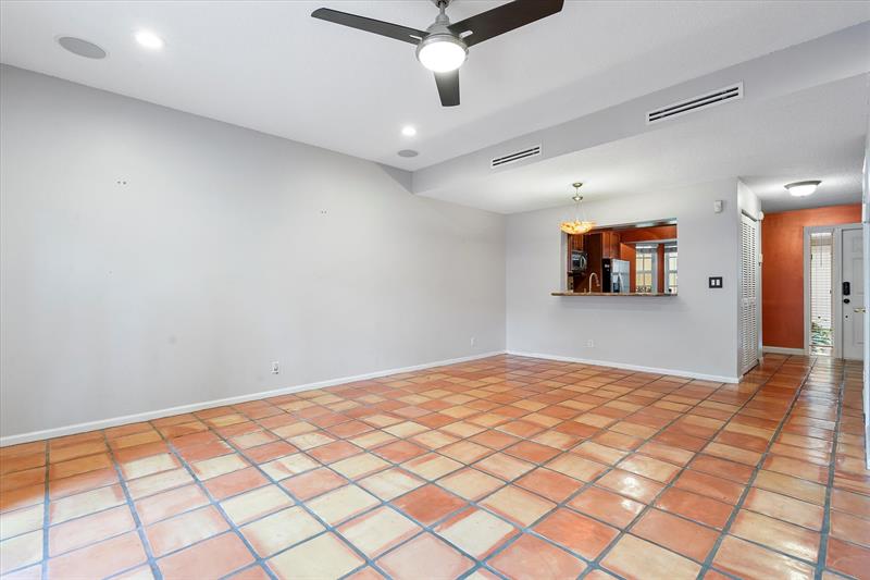 Image 6 of 30 For 610 14th Ct  6