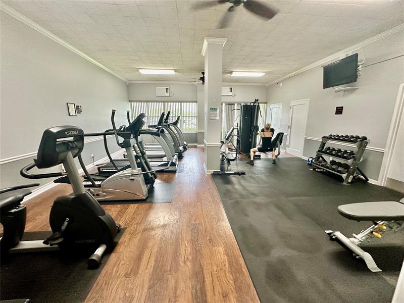 Image 39 of 45 For 3200 36th St  1412a