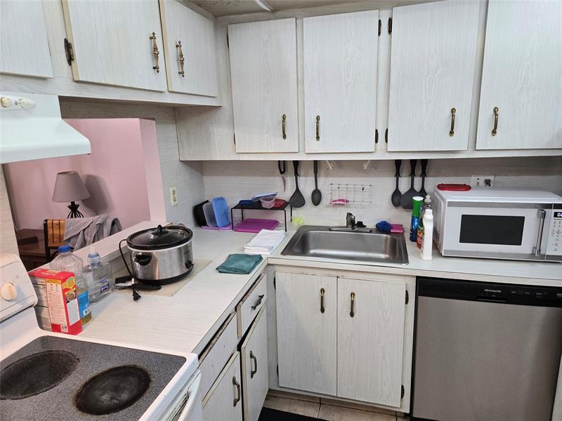 Image 5 of 5 For 3080 Holiday Springs Blvd 209