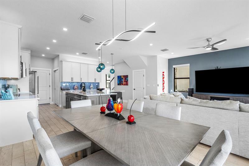 Image 11 of 37 For 2238 Appleton Cir