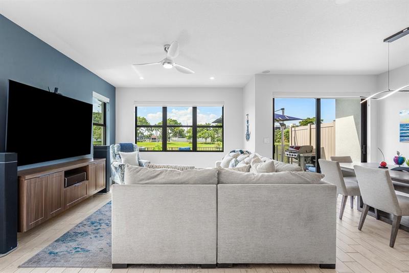 Image 12 of 37 For 2238 Appleton Cir