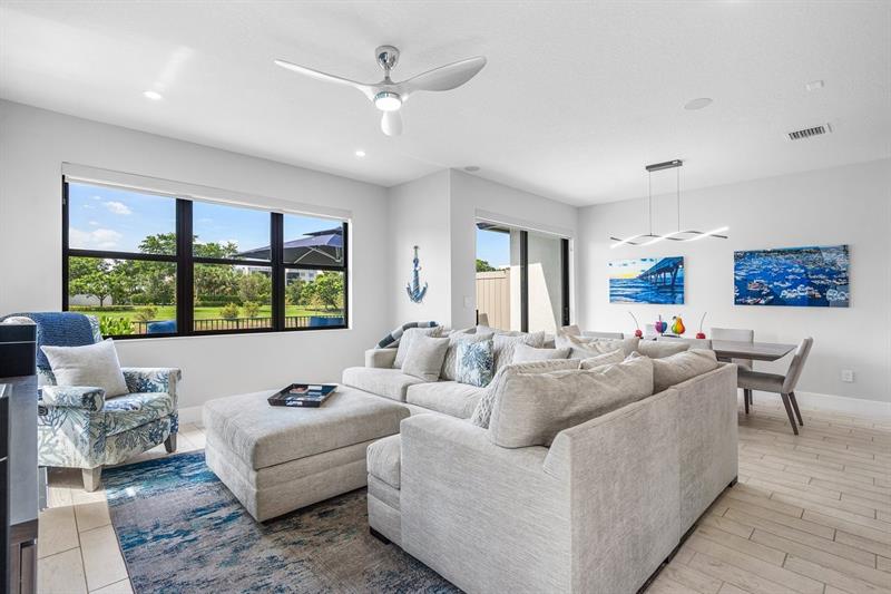 Image 13 of 37 For 2238 Appleton Cir