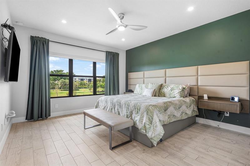 Image 17 of 37 For 2238 Appleton Cir