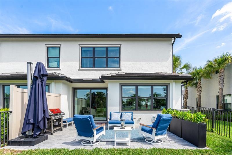 Image 28 of 37 For 2238 Appleton Cir