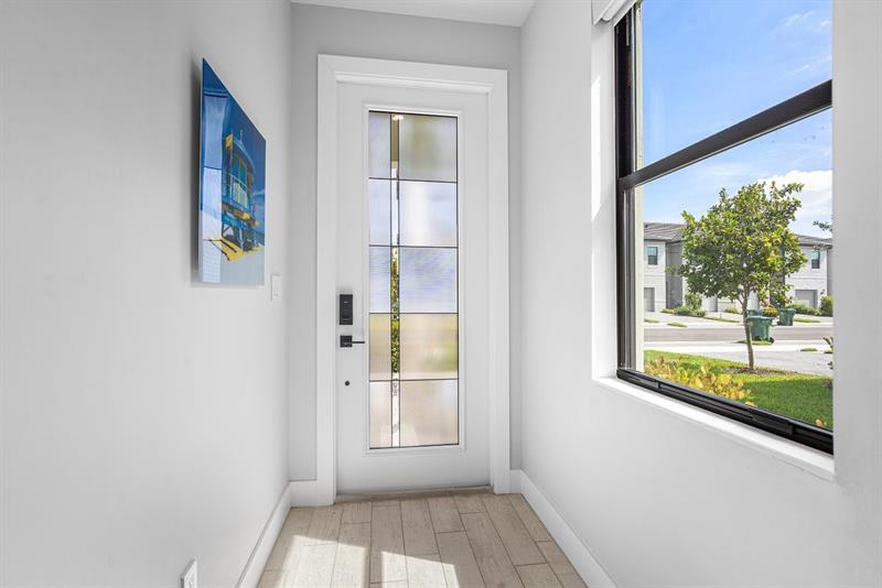 Image 3 of 37 For 2238 Appleton Cir