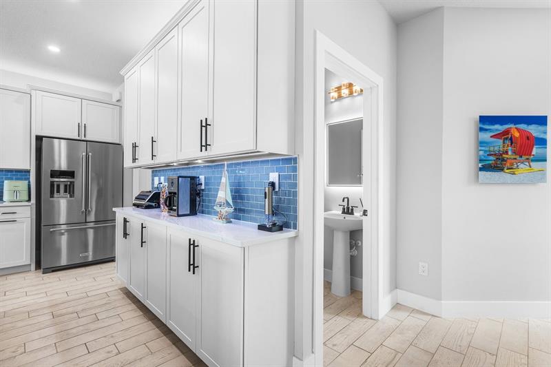 Image 4 of 37 For 2238 Appleton Cir