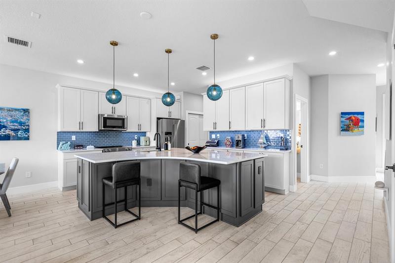 Image 5 of 37 For 2238 Appleton Cir