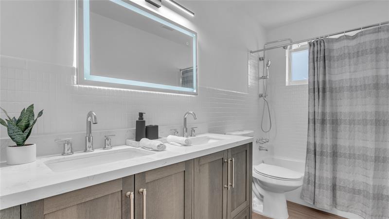 Image 15 of 26 For 2201 50th Ave