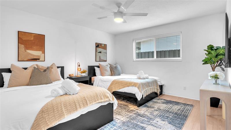 Image 16 of 26 For 2201 50th Ave