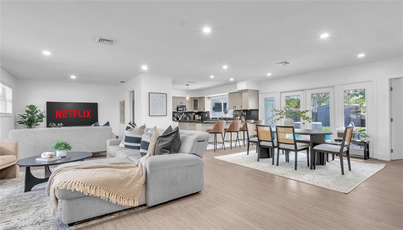 Image 3 of 26 For 2201 50th Ave