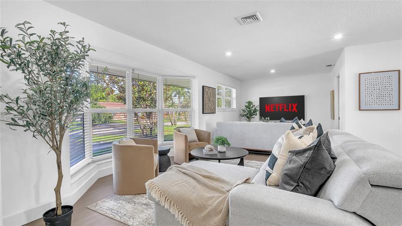 Image 4 of 26 For 2201 50th Ave